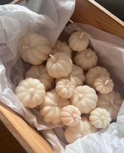 Φόρτωση εικόνας στο εργαλείο προβολής Συλλογής, PUMPKIN’s CANDLES